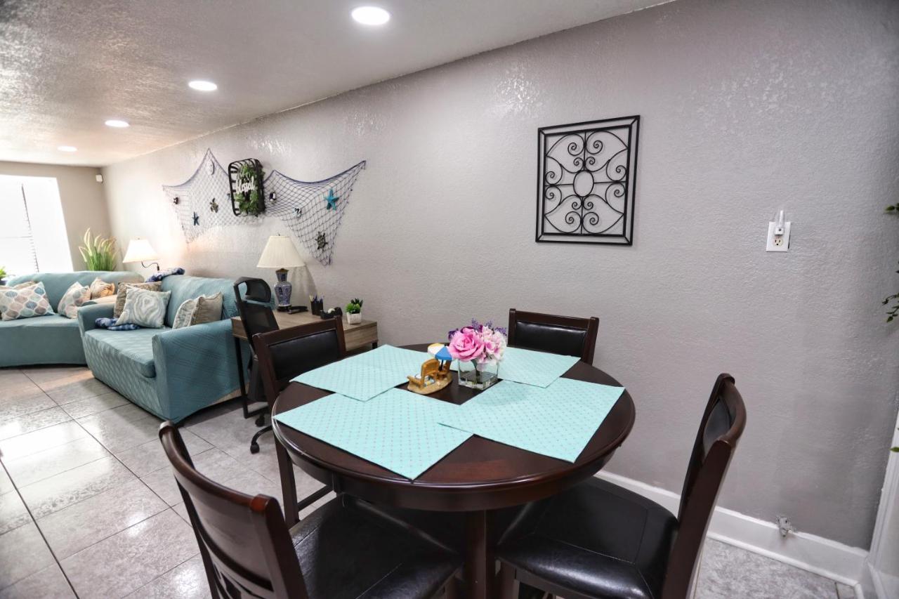 Galveston Getaway - Close To Everything Extérieur photo