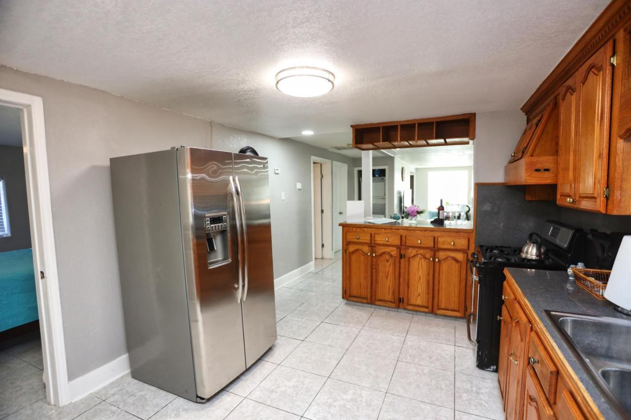 Galveston Getaway - Close To Everything Extérieur photo